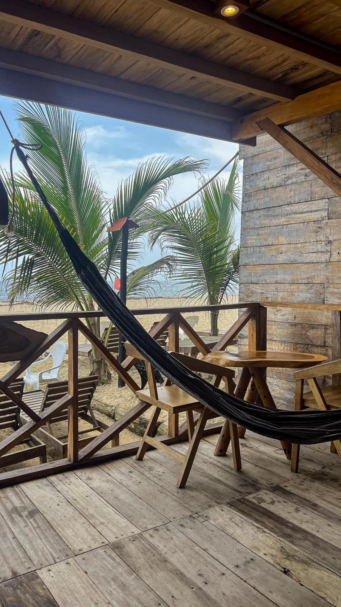 Hostal Mocambo Beach Guachaca Ngoại thất bức ảnh