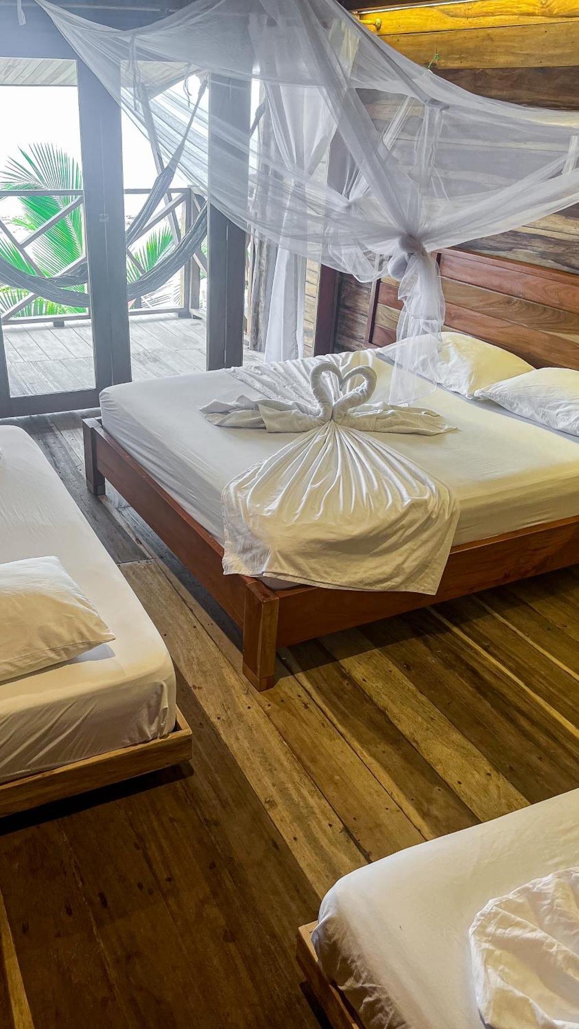 Hostal Mocambo Beach Guachaca Ngoại thất bức ảnh