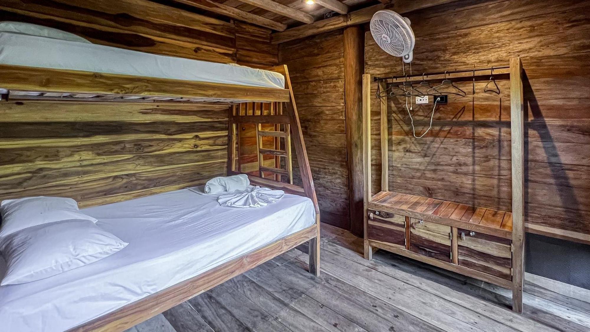 Hostal Mocambo Beach Guachaca Ngoại thất bức ảnh