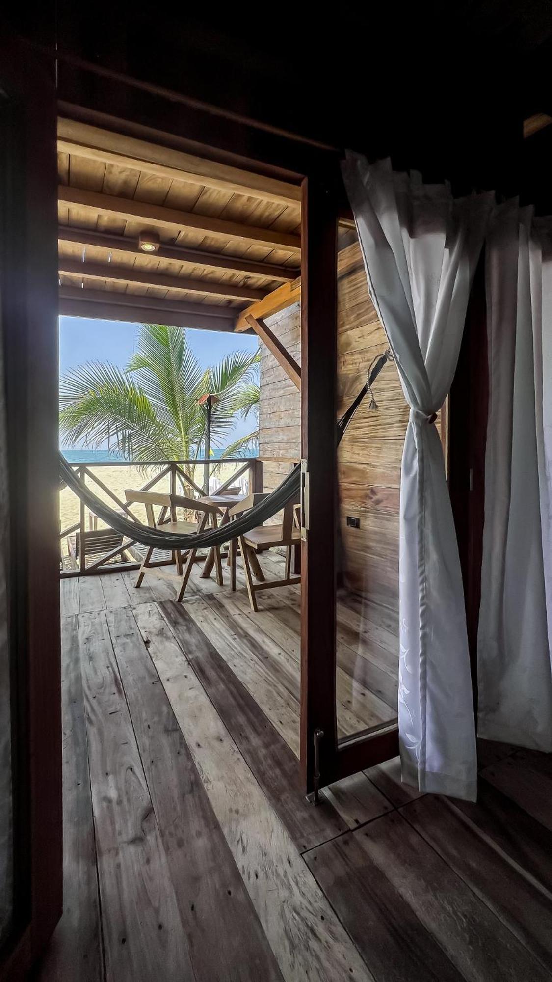 Hostal Mocambo Beach Guachaca Ngoại thất bức ảnh